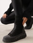 vices Botine Negre la gleznă pe platformă Viuana
