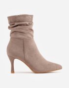 vices Botine Savalith Bej