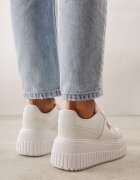 vices Chunky Sneakers Albi cu aplicație triunghiulară pe platformă Cezaline
