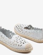 vices Espadrile Albastre Decorate cu Model Perforat și Împletitură Decorativă Arivosa