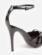 vices Pantofi stiletto Negre cu Luciu Lăcuit și Cataramă Decorativă Tilonea