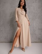 vices Rochie Elegantă Bej cu croială petrecută Decorată cu aplicație în talie Zilendra