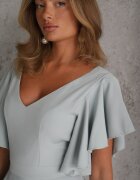 vices Rochie elegantă evazată decorată cu volane pe umeri Nessaza Albastră