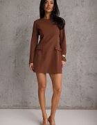 vices Rochie Maro Trapez cu o croială elegantă decorată cu imitație de buzunare Agats