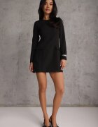vices Rochie Negru Trapezoidală cu Croială Elegantă Decorată cu Imitație de Buzunare Agats