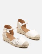 vices Sandale Albe pe Pană Împletită în Stil Boho Erathria
