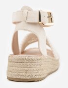 vices Sandale Bej pe Pană cu Împletitură în Stil Boho Petrallea