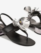 vices Sandale Negre în stil papuci cu toc jos cu ornamente florale Natrina