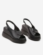 vices Sandale Negre slip-on din Piele Naturală pe Toc Pană cu Aplicație Metalică Risspa