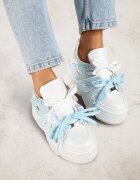 vices Sneakers Alb-Albastre cu talpă plată cu aplicație geometrică Nelenith