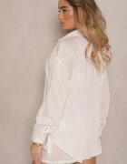 viola&c Set Alb cu Dungi Verticale și Cămașă și Pantaloni scurți Senitta