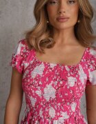 wei wei Rochie Roz Florală Evazată cu partea superioară încrețită Eliseria