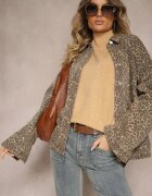 wool fashion Pulover guler înalt Bej cu model în relief și striatii Melovira