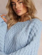 wool fashion Pulover lung albastru deschis împodobit cu împletitură fină Killoe
