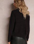 wool fashion Pulover Negru Asimetric cu Lână Decorat cu relief Aurorrsa