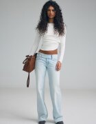 Stradivarius Blugi Drepți Cu Talie Joasă Și Betelie Tip Ciocan Efect Prespălat Denim Albastru Deschis 42