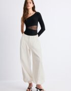 Stradivarius Body Asimetric Cu Transparențe Negru L