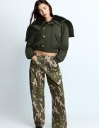 Stradivarius Geacă Bomber Cu Guler Din Imitație De Blană Kaki L
