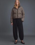Stradivarius Geacă Matlasată Scurtă Cu Guler Înalt Și Imprimeu Beige Mediu Xl