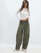 Stradivarius Pantaloni Barrel Cargo Kaki 34