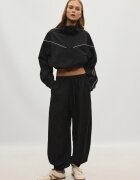 Stradivarius Pantaloni Bufanți Cu Aspect De In Negru M