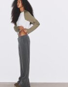 Stradivarius Pantaloni Eleganți Cu Detaliu La Spate Și Talie Joasă Gri 34