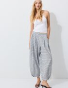 Stradivarius Pantaloni Fluizi Tip Barrel Azuriu M