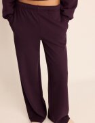 Stradivarius Pantaloni Jogger Largi Purpuriu Închis S
