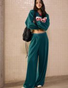 Stradivarius Pantaloni Jogger Light Tech Cu Elastic În Talie Verde L