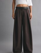 Stradivarius Pantaloni Largi Cu Pense Și Curea Maro 40