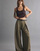Stradivarius Pantaloni Largi Cu Pense Și Curea Verde Închis 38