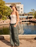 Stradivarius Pantaloni Straight Cargo Kaki 40
