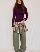 Stradivarius Pulover De Bază Cu Guler Întors Vânătă Xl
