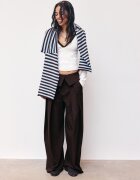 Stradivarius Pulover Din Tricot Cropped Cu Mânecă Lată Maro Xs