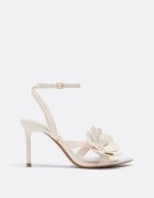 Stradivarius Sandale Cu Toc Și Floare Ecru 39