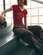 Stradivarius Tricou Grafic Cu Decolteu În V Roșu Xl