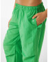 Bershka Pantaloni verde - Pled.ro