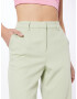 NA-KD Pantaloni 'Lisa & Lena' verde pastel - Pled.ro