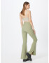 Nasty Gal Pantaloni verde deschis - Pled.ro