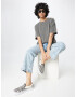 Nasty Gal Plus Tricou 'Live Fast' gri / alb - Pled.ro