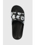 Crocs papuci Classic Dice Print Slide femei culoarea negru 208769 - Pled.ro