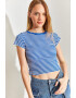 Shade Tricou crop cu model in dungi si decolteu la baza gatului - Pled.ro