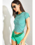 Shade Tricou crop cu model in dungi si decolteu la baza gatului - Pled.ro