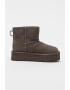 UGG Ghete slip-on din piele intoarsa Classic Mini - Pled.ro