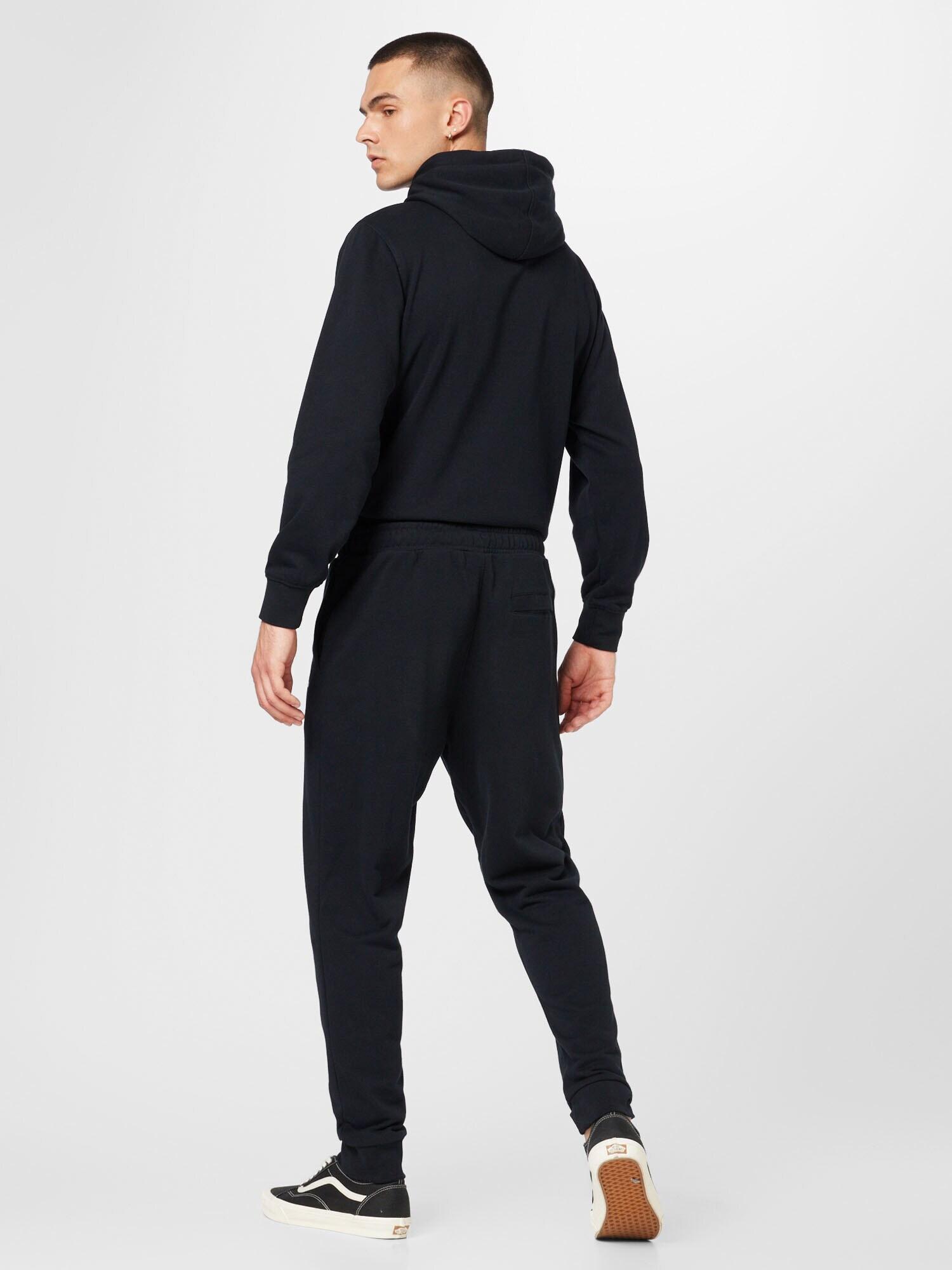 11 Degrees Pantaloni 'Core' negru / alb - Pled.ro