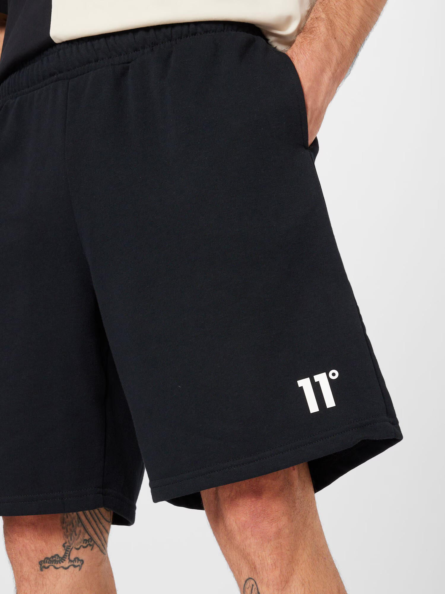 11 Degrees Pantaloni negru / alb - Pled.ro