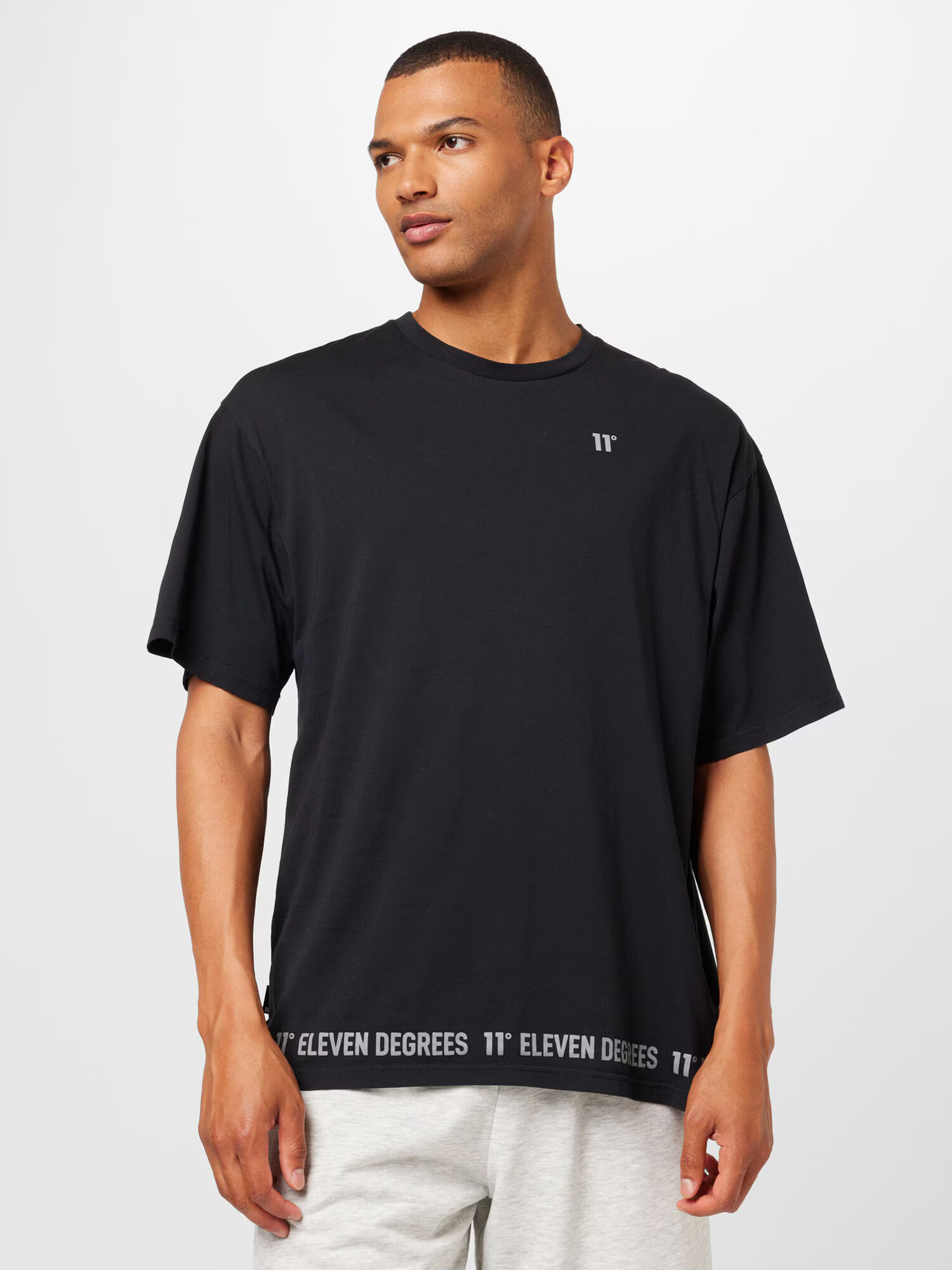 11 Degrees Tricou gri argintiu / negru - Pled.ro