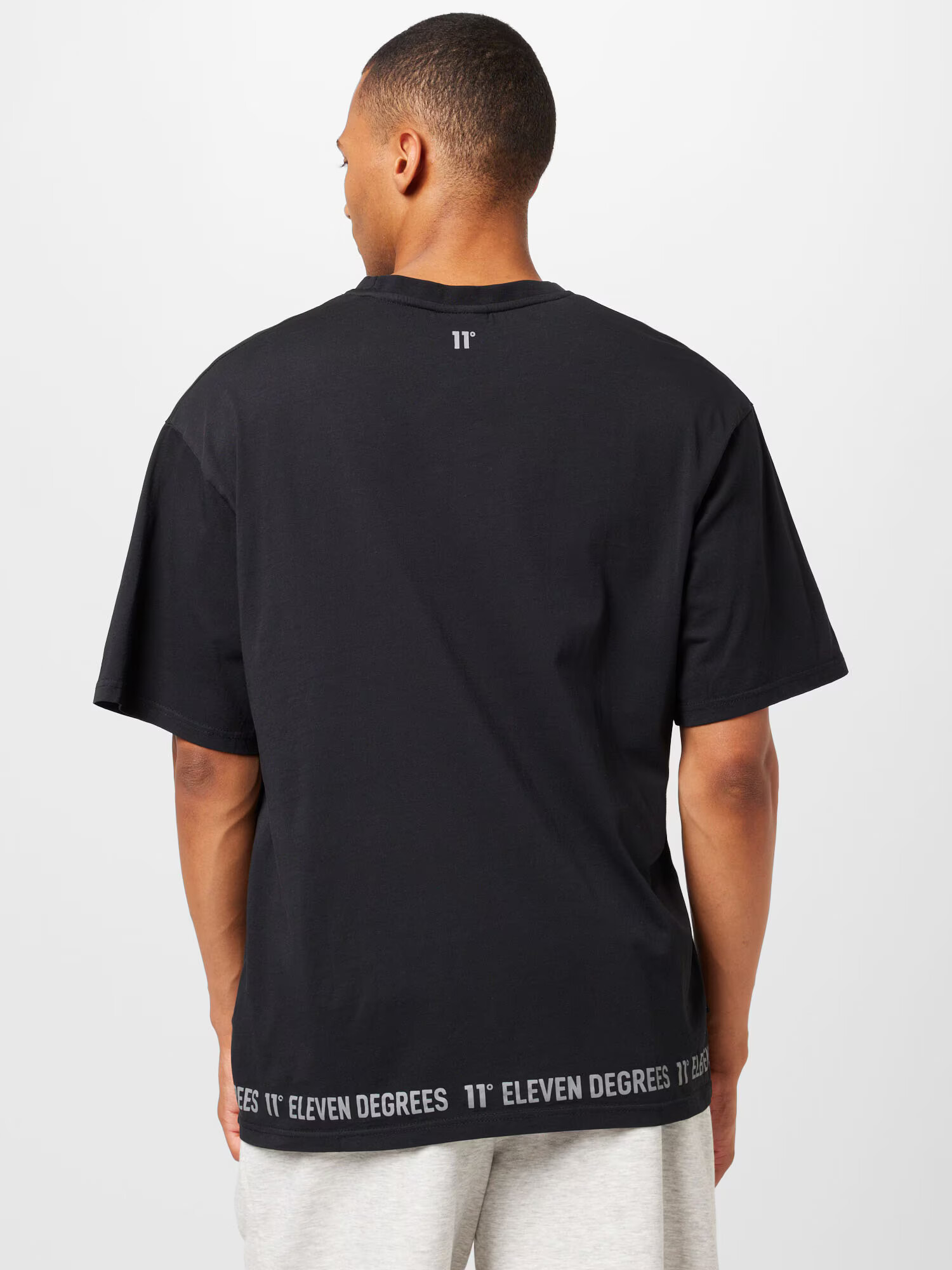 11 Degrees Tricou gri argintiu / negru - Pled.ro