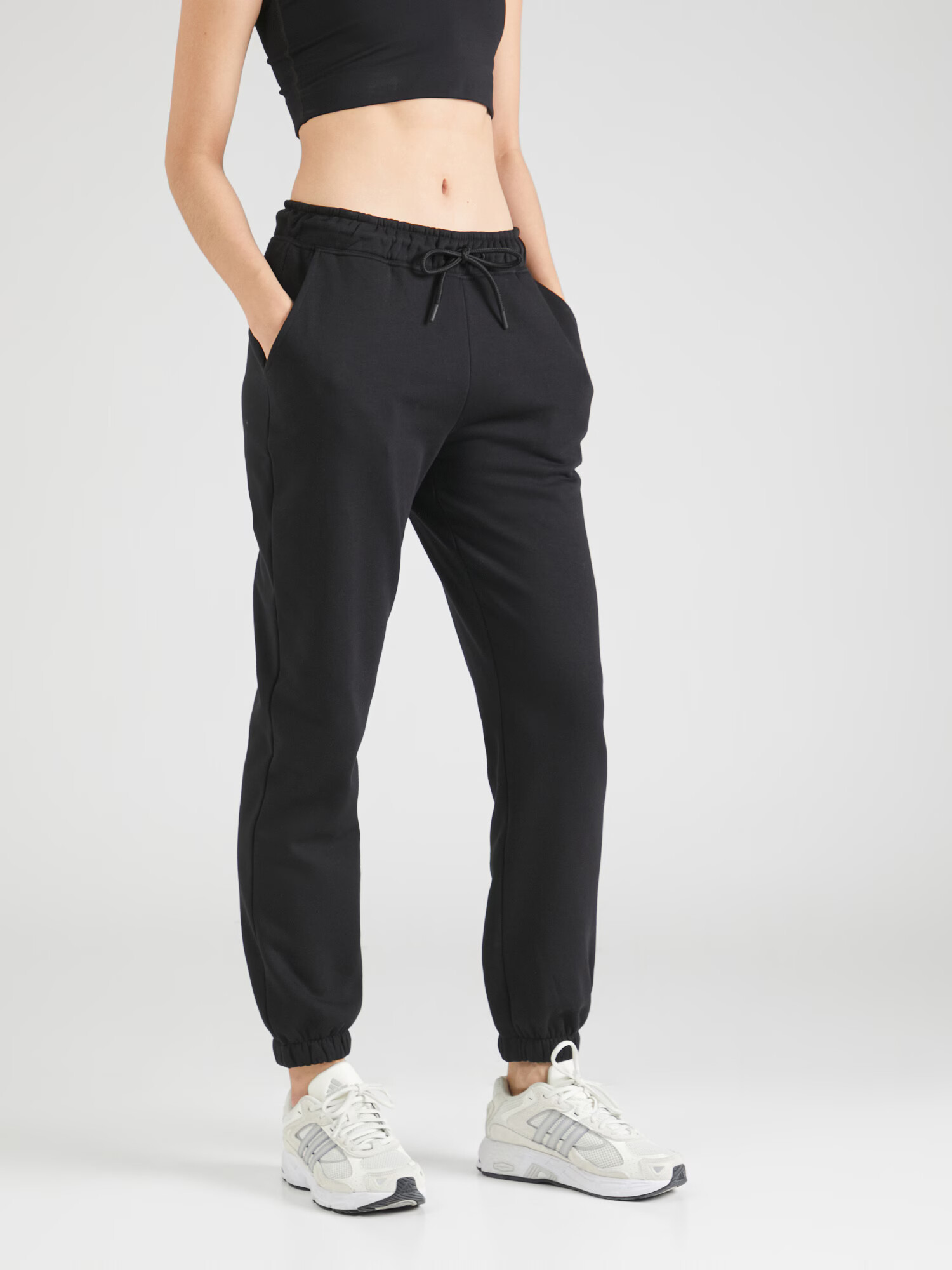 4F Pantaloni sport 'CAS F475' negru - Pled.ro