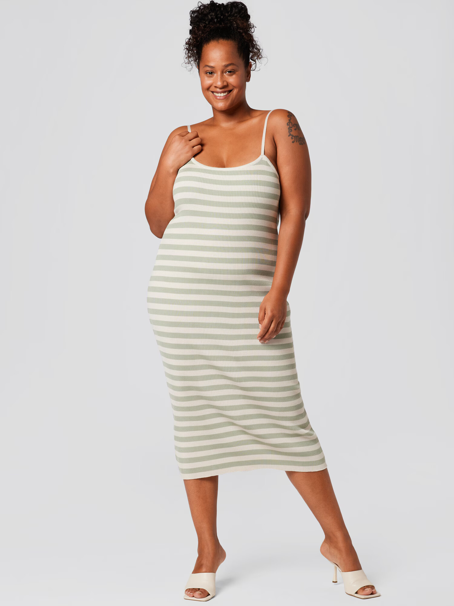 A LOT LESS Rochie tricotat 'Ria' crem / verde pastel - Pled.ro